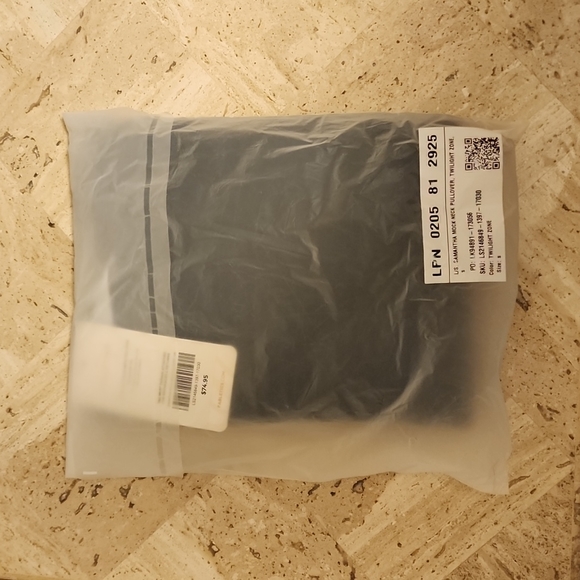 Fabletics pullover - Picture 2 of 2